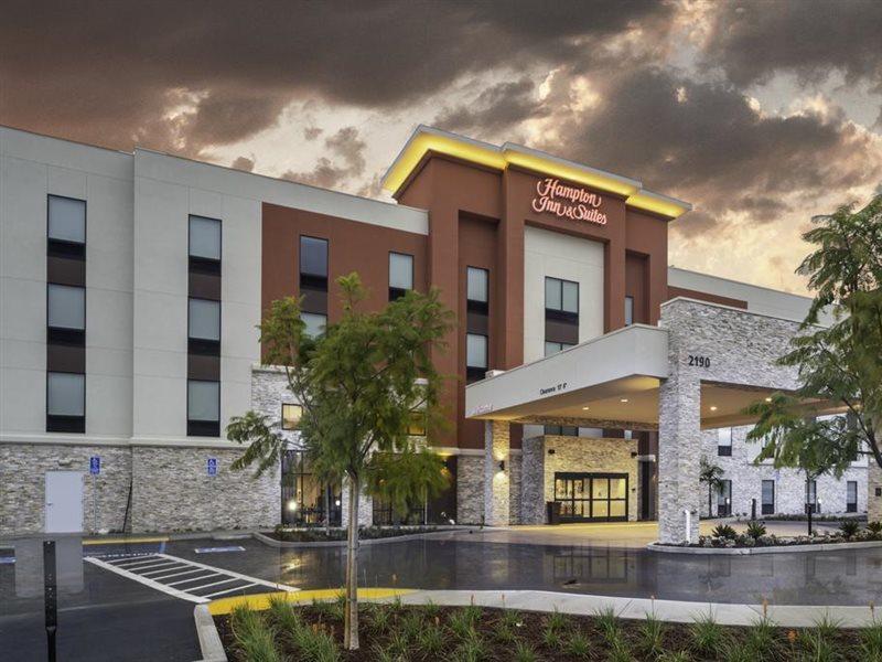Hampton Inn & Suites Santa Maria Buitenkant foto